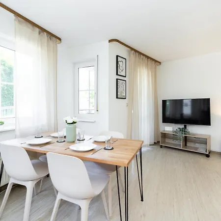 Ruhige Mit Terrasse Am Rande Von Apartment Wurzburg